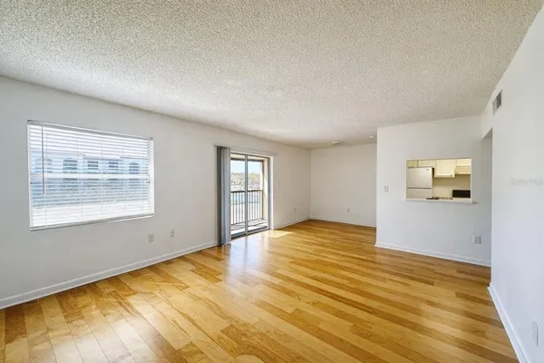 $1,445 | 2505 North Alafaya Trail, Unit 8, Orlando, FL 32826