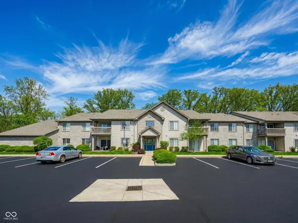$149,900 | 9804 Legends Creek Drive, Unit 104, Indianapolis, IN 46229