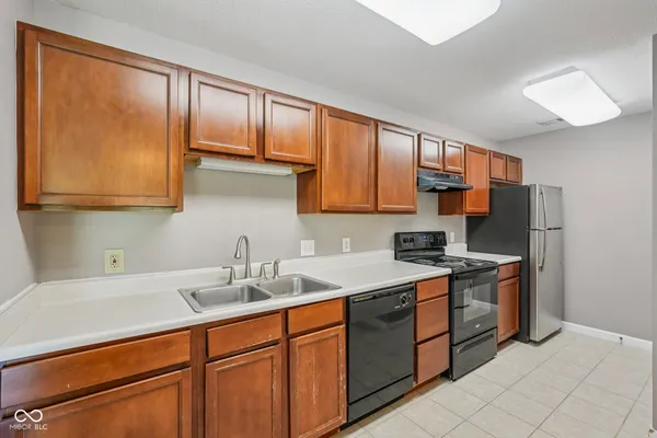 $149,900 | 9804 Legends Creek Drive, Unit 104, Indianapolis, IN 46229