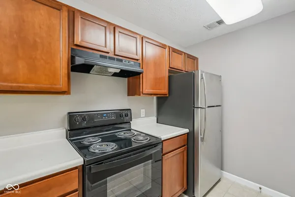 $149,900 | 9804 Legends Creek Drive, Unit 104, Indianapolis, IN 46229