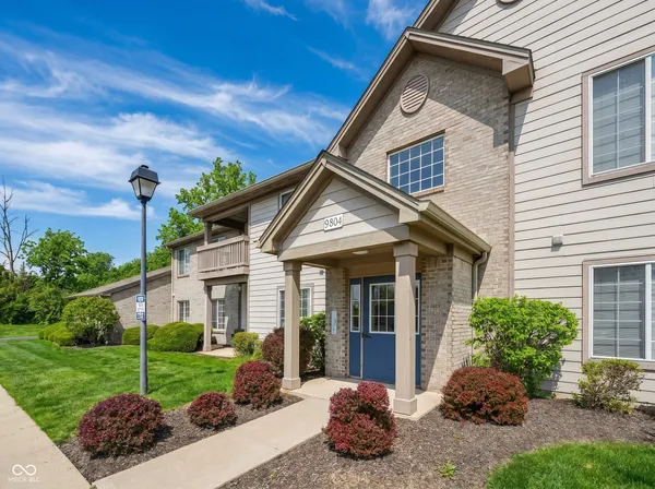$149,900 | 9804 Legends Creek Drive, Unit 104, Indianapolis, IN 46229