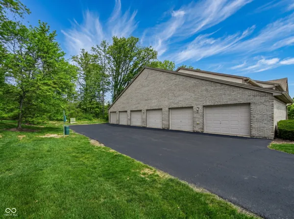 $149,900 | 9804 Legends Creek Drive, Unit 104, Indianapolis, IN 46229