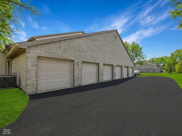 $149,900 | 9804 Legends Creek Drive, Unit 104, Indianapolis, IN 46229