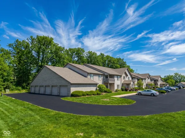 $149,900 | 9804 Legends Creek Drive, Unit 104, Indianapolis, IN 46229