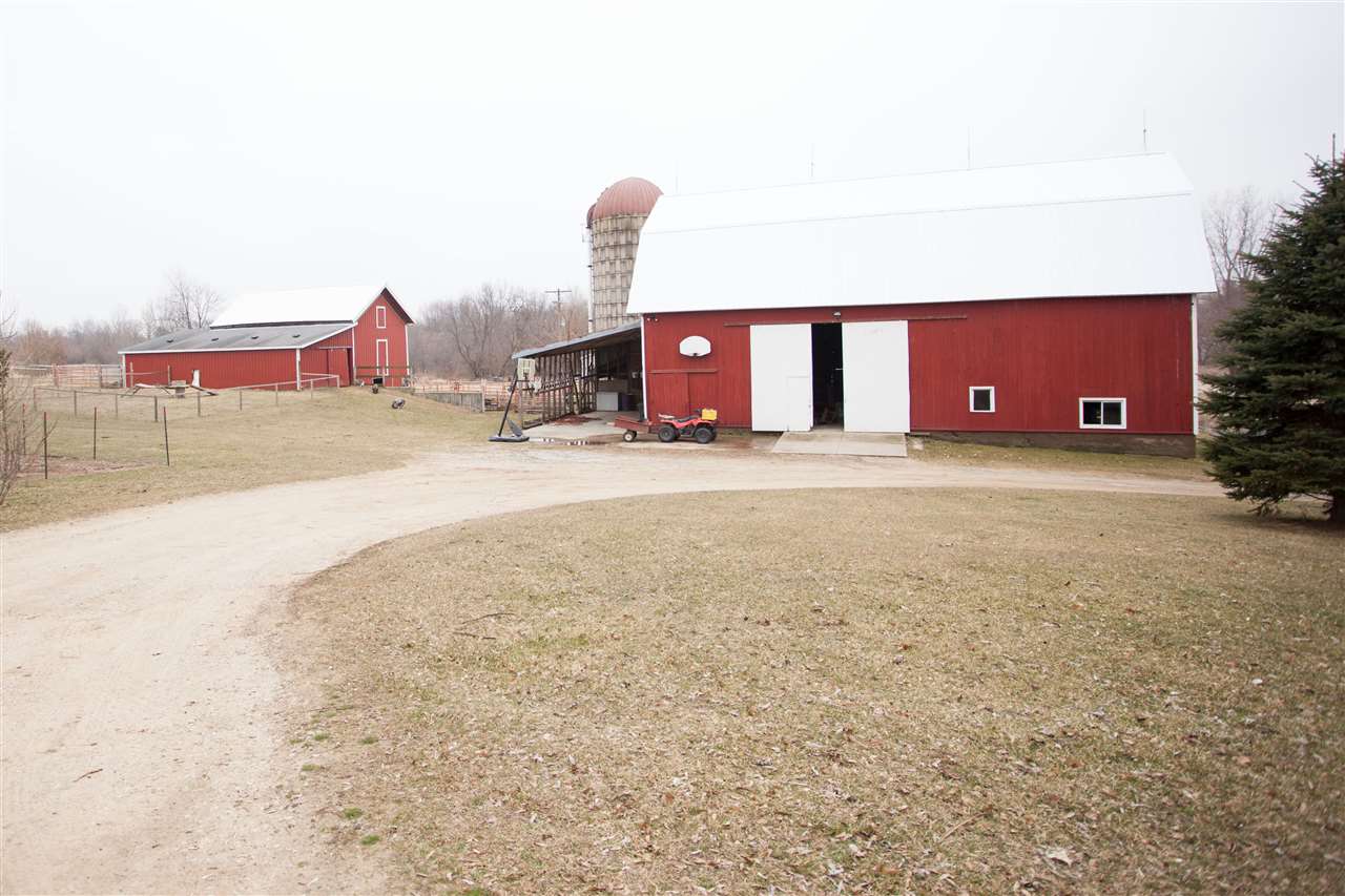 8325 South Gale Road Morrice, MI 48857 - Photo 57 of 58 Big Barn