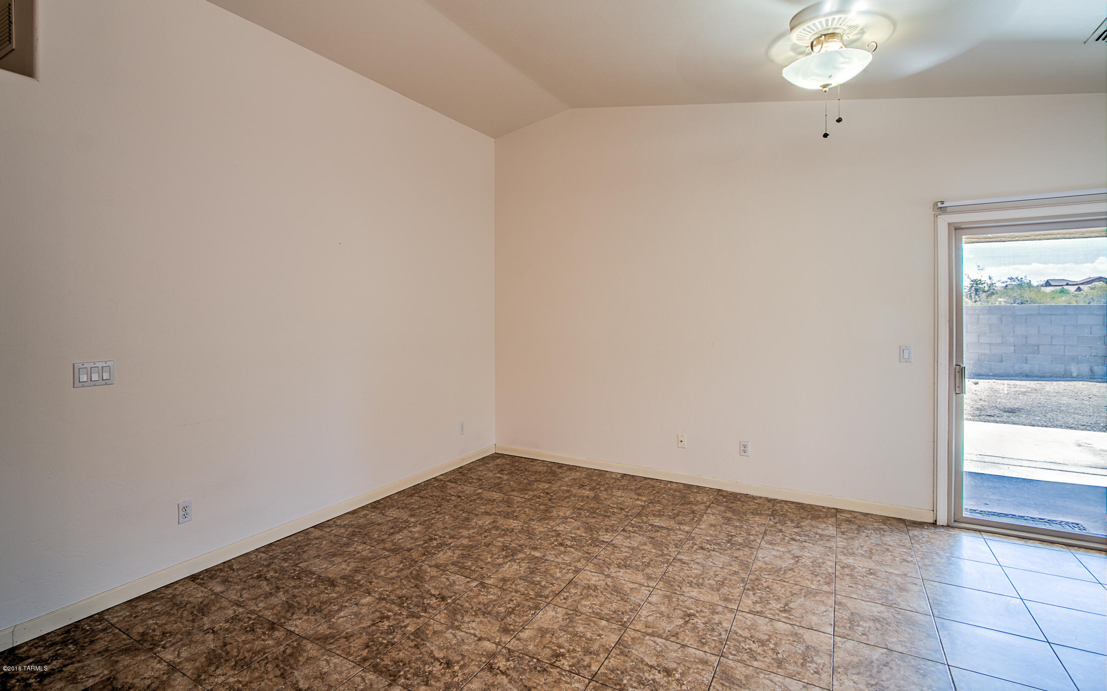 8273 South Bainbridge Road Tucson, AZ 85747 - Photo 15 of 38 Gallery Image 15