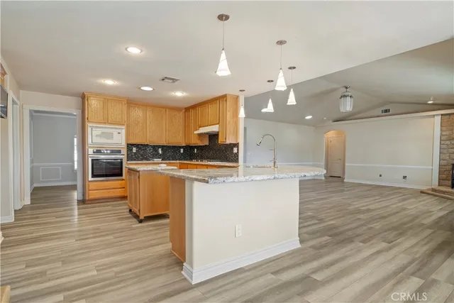 $850,000 | 13190 Cromdale Street, Oak Hills, CA 92344