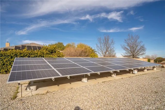 $850,000 | 13190 Cromdale Street, Oak Hills, CA 92344