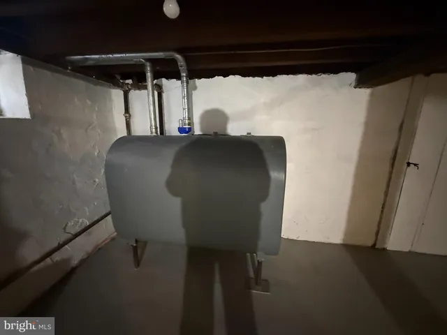 a view of a car garage