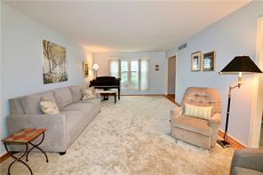 6326 Welham Road Indianapolis, IN 46220 - Photo 8 of 43 Gallery Image 8