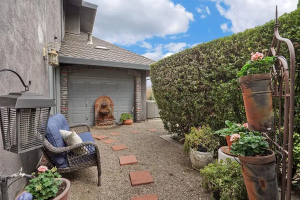 $799,500 | 1041 Yuloni Drive, Lodi, CA 95240