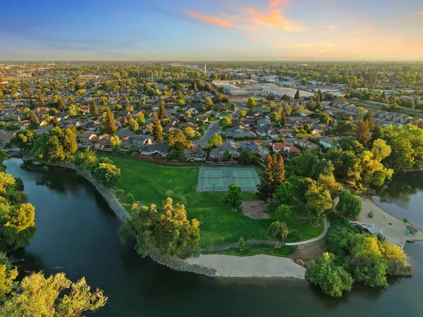 $799,500 | 1041 Yuloni Drive, Lodi, CA 95240