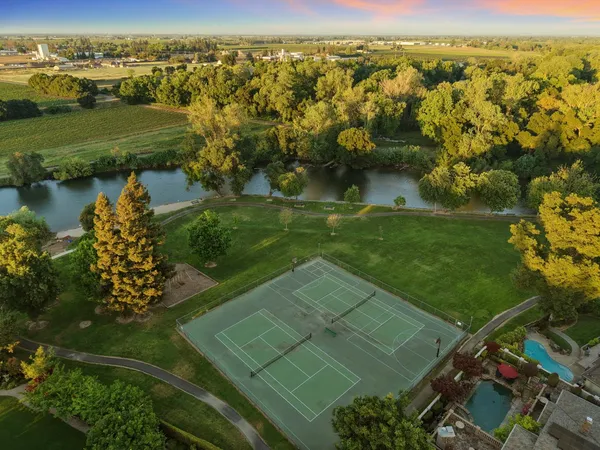 $799,500 | 1041 Yuloni Drive, Lodi, CA 95240