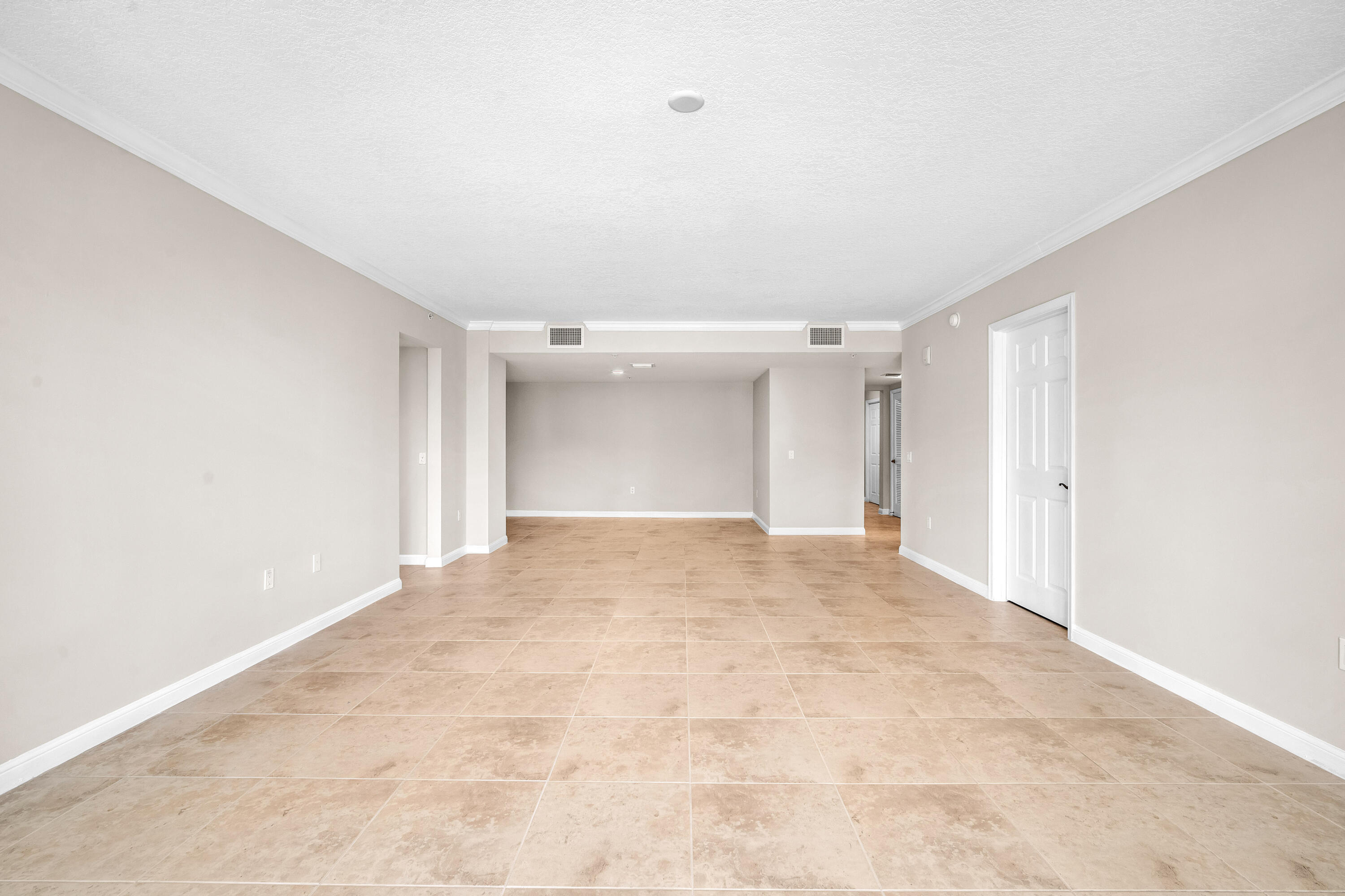 101 Plaza Real South, Unit 829 Boca Raton, FL 33432 - Photo 10 of 37 DSC_6733