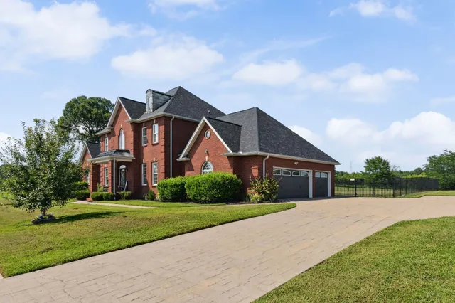 $919,900 | 815 Stonebrook Drive, Lebanon, TN 37087