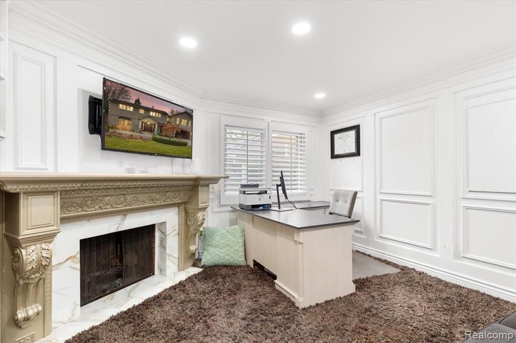 165 Lewiston Road Grosse Pointe Farms, MI 48236 - Photo 9 of 61