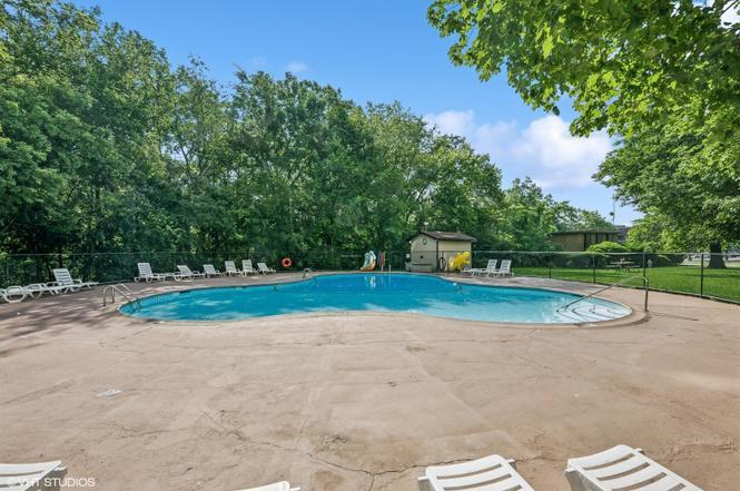 1 Renaissance Place, Unit 717 Palatine, IL 60067 - Photo 22 of 25 Gallery Image 22