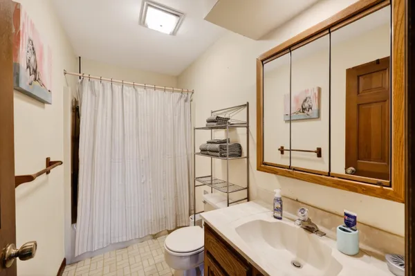 $519,900 | 1305 Lake Shore Drive, Beaver Dam, WI 53916