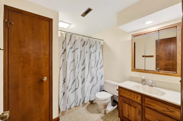 $519,900 | 1305 Lake Shore Drive, Beaver Dam, WI 53916