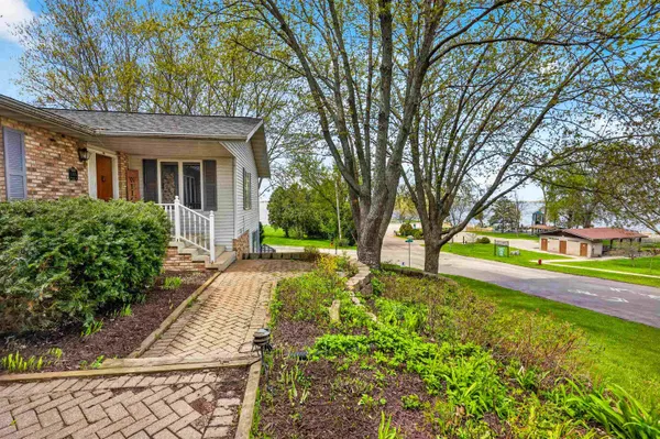 $519,900 | 1305 Lake Shore Drive, Beaver Dam, WI 53916