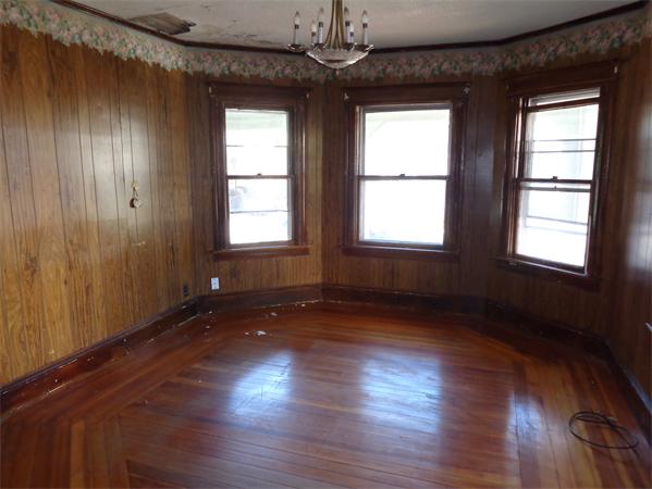 17 Daytona Street Springfield, MA 01108 - Photo 2 of 16 Gallery Image 2