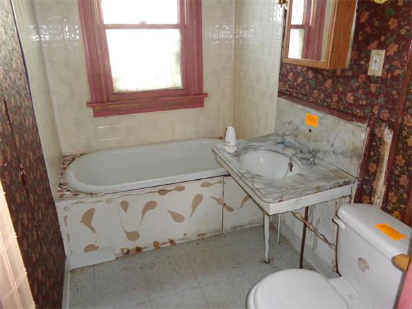 17 Daytona Street Springfield, MA 01108 - Photo 6 of 16 Gallery Image 6