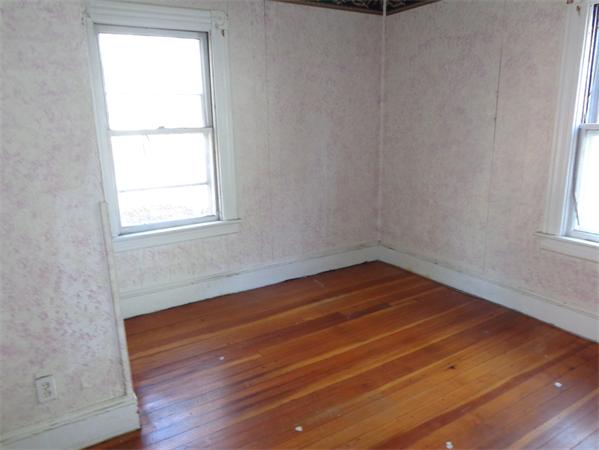 17 Daytona Street Springfield, MA 01108 - Photo 7 of 16 Gallery Image 7
