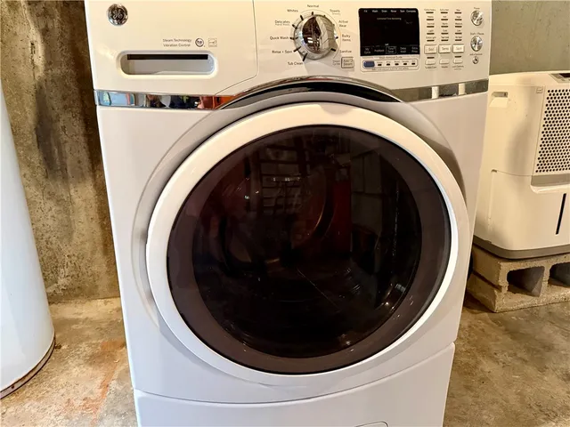 $1,800 | 7 Salt Pond Way, Westerly, RI 02891