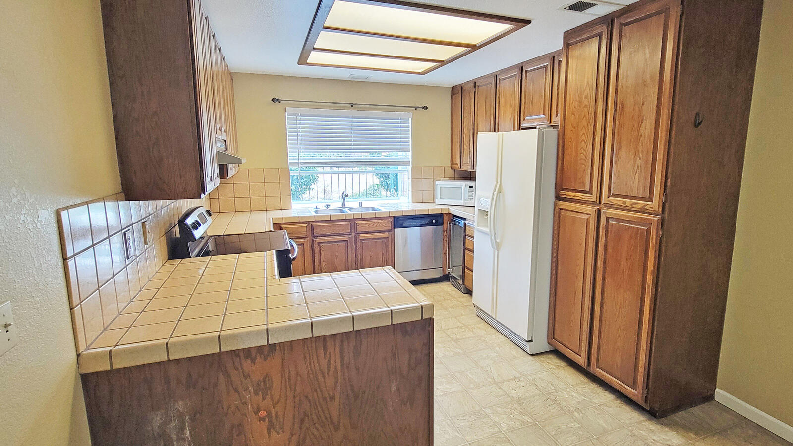 444 Ridgecrest Trail, Unit 119 Redding, CA 96003 - Photo 9 of 21 1-kit-b