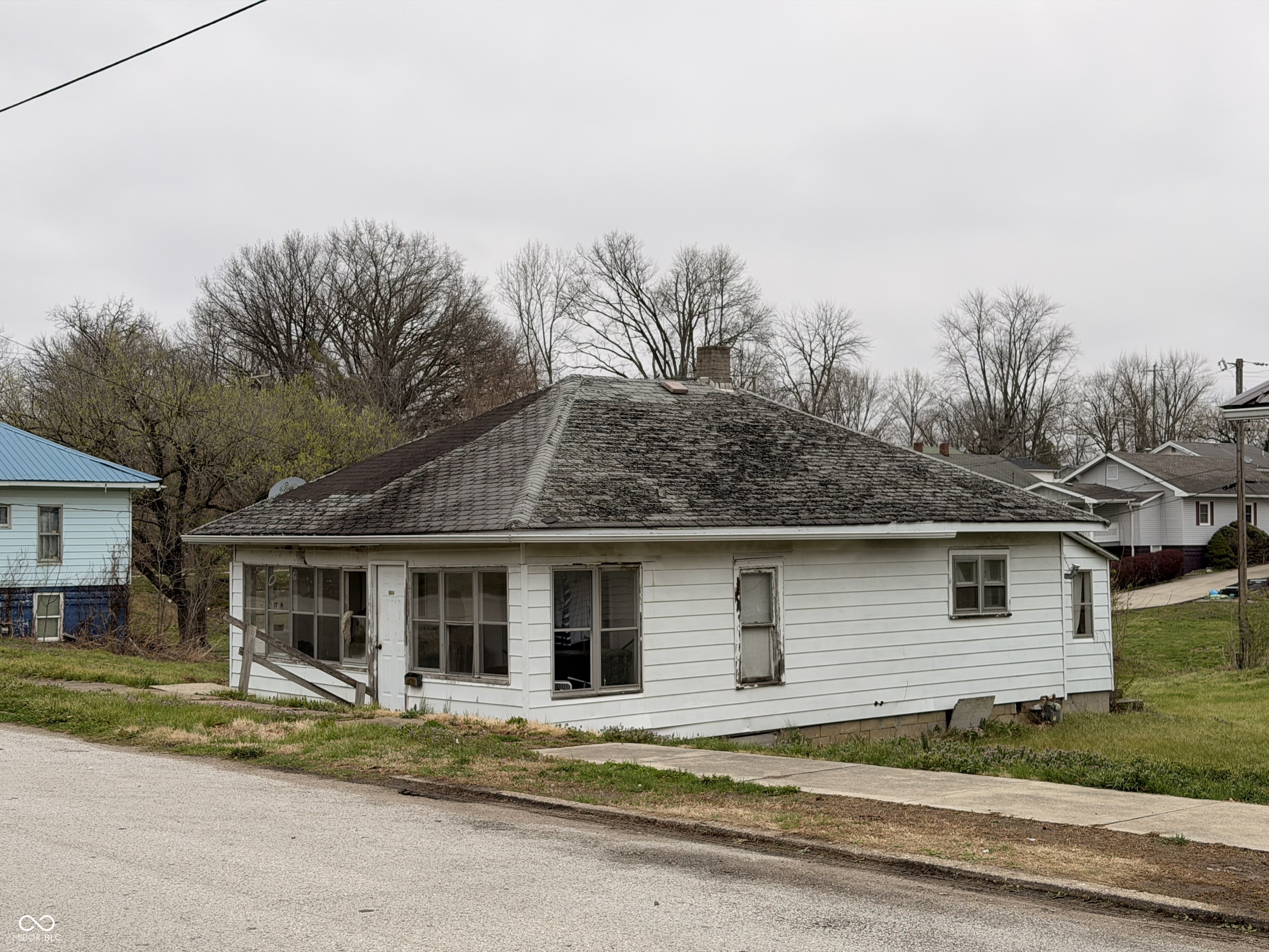 1004 Washington Street Bicknell, IN 47512 - Photo 1 of 12