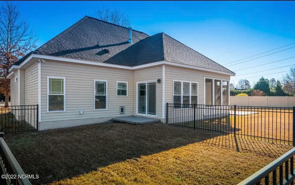 $2,300 | 2416 Bray Court, Winterville, NC 28590