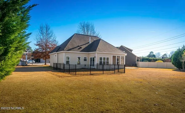 $2,300 | 2416 Bray Court, Winterville, NC 28590