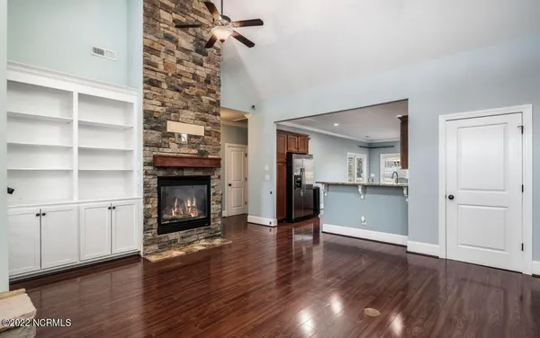 $2,300 | 2416 Bray Court, Winterville, NC 28590