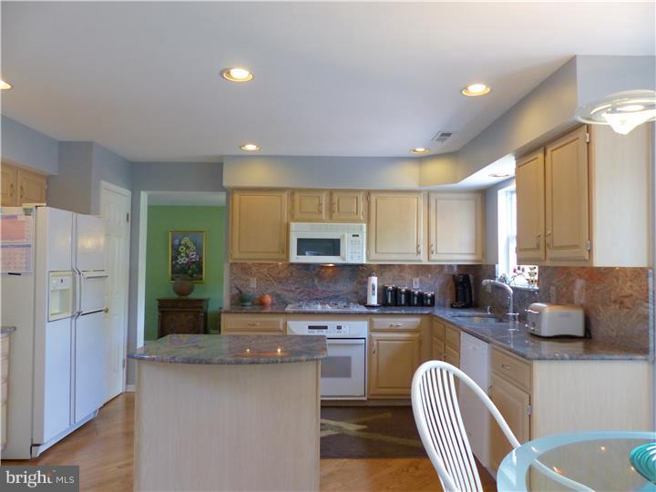 3 Pavilion Road Voorhees, NJ 08043 - Photo 7 of 25 Kitchen