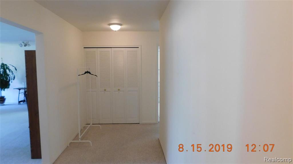 4041 West Maple Road Bloomfield Hills, MI 48301 - Photo 8 of 43
