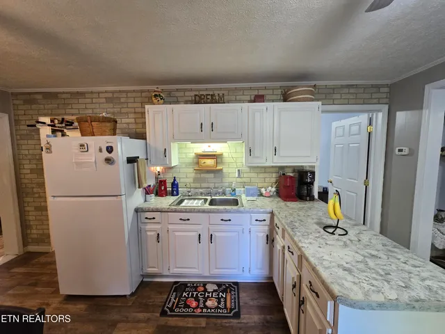 $225,000 | 1085 Lick Branch Road, Ewing, VA 24248