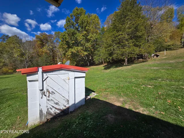 $225,000 | 1085 Lick Branch Road, Ewing, VA 24248