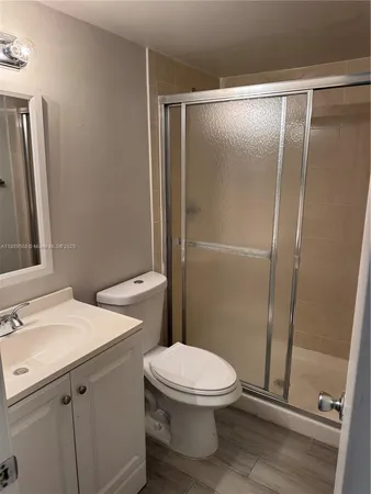 $2,800 | 721 North Pine Island Road, Unit 201, Plantation, FL 33324