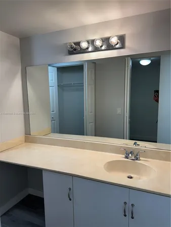 $2,800 | 721 North Pine Island Road, Unit 201, Plantation, FL 33324