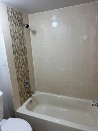 $2,800 | 721 North Pine Island Road, Unit 201, Plantation, FL 33324