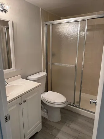 $2,800 | 721 North Pine Island Road, Unit 201, Plantation, FL 33324