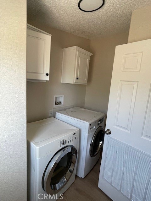 1011 Danbury Road Pinon Hills, CA 92372 - Photo 28 of 34 Laundry Room (different angle)