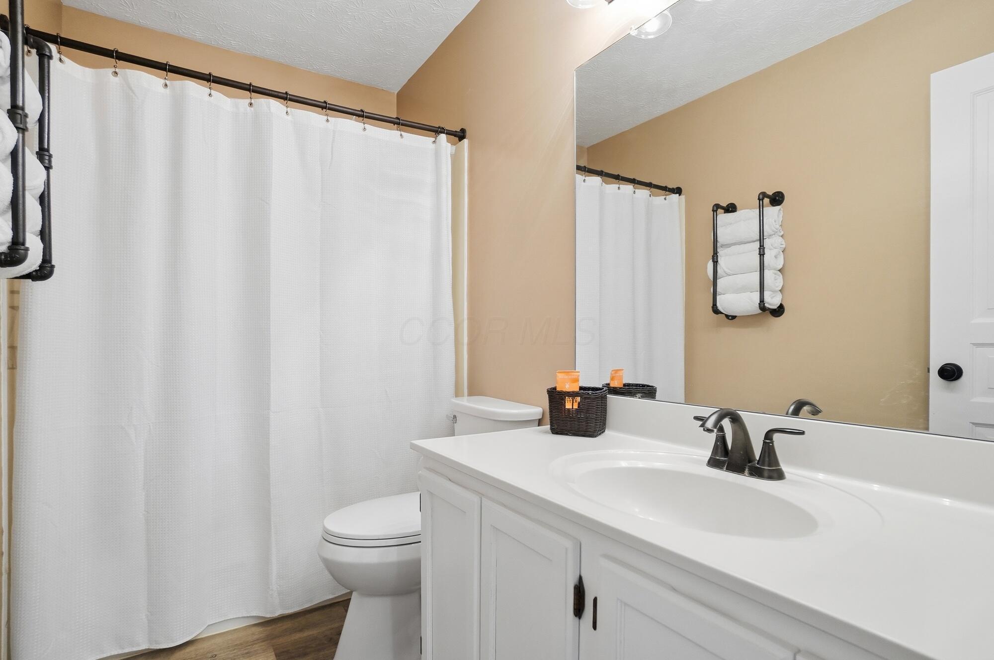 1199 Riva Ridge Boulevard Columbus, OH 43230 - Photo 58 of 95 Guest Bath