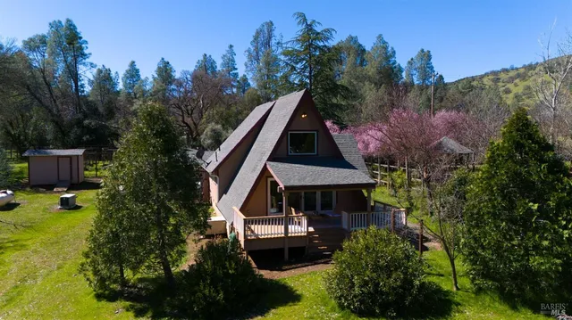 $374,900 | 1996 River View Road, Clearlake Oaks, CA 95423