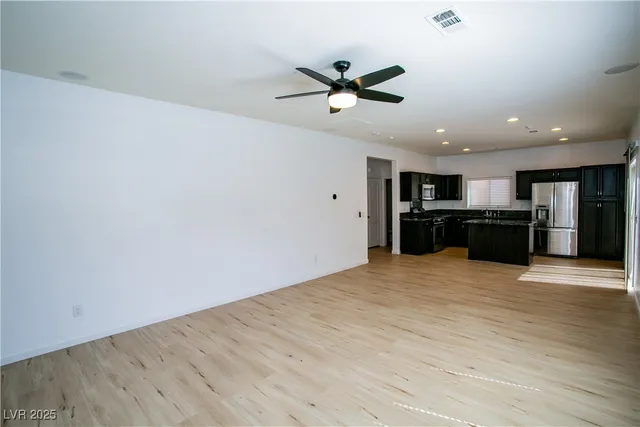 $2,245 | 7927 Bartlett Peak Street, Las Vegas, NV 89166