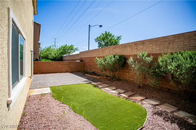 $2,245 | 7927 Bartlett Peak Street, Las Vegas, NV 89166