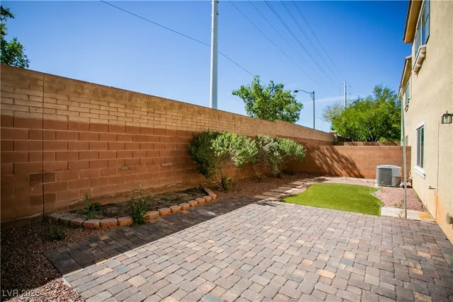 $2,245 | 7927 Bartlett Peak Street, Las Vegas, NV 89166