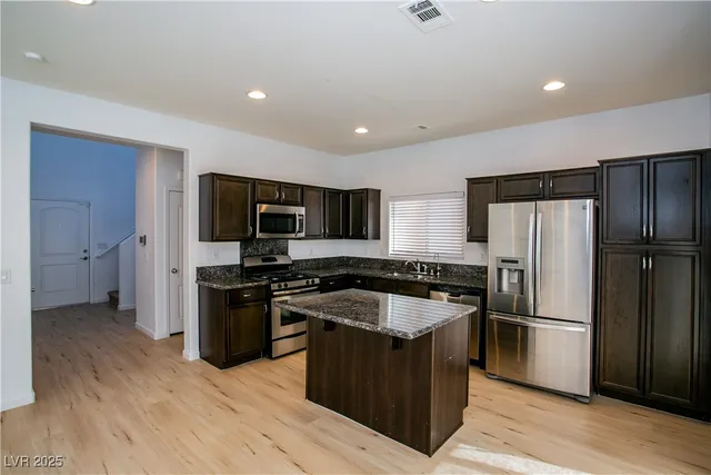 $2,245 | 7927 Bartlett Peak Street, Las Vegas, NV 89166