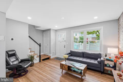 $674,900 | 4782 21st Road North, Arlington, VA 22207