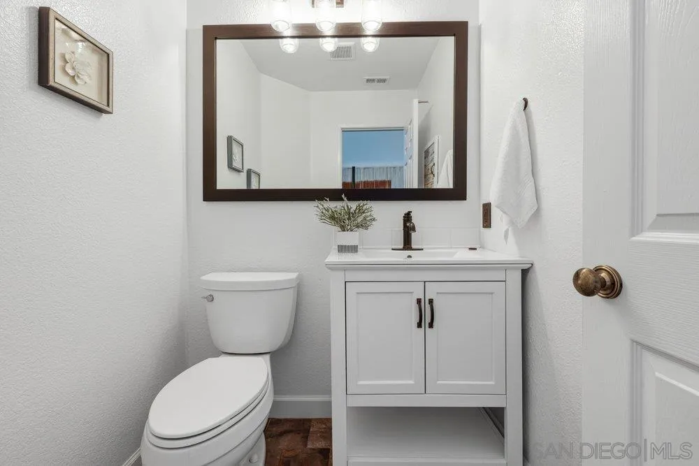 12805 Carriage Road Poway, CA 92064 - Photo 9 of 22